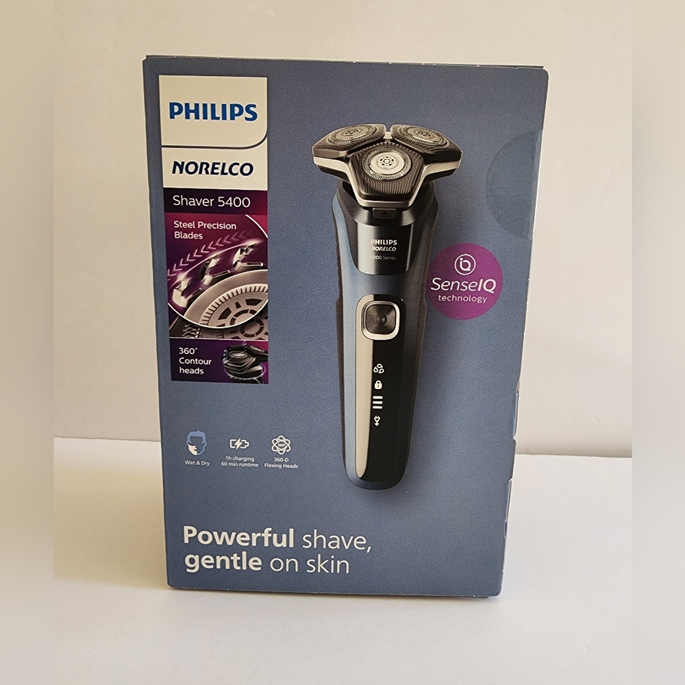 Philips Norelco Shaver 5400 - Black and Gray
